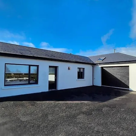 Modern Country Charm Apartment. Mullingar